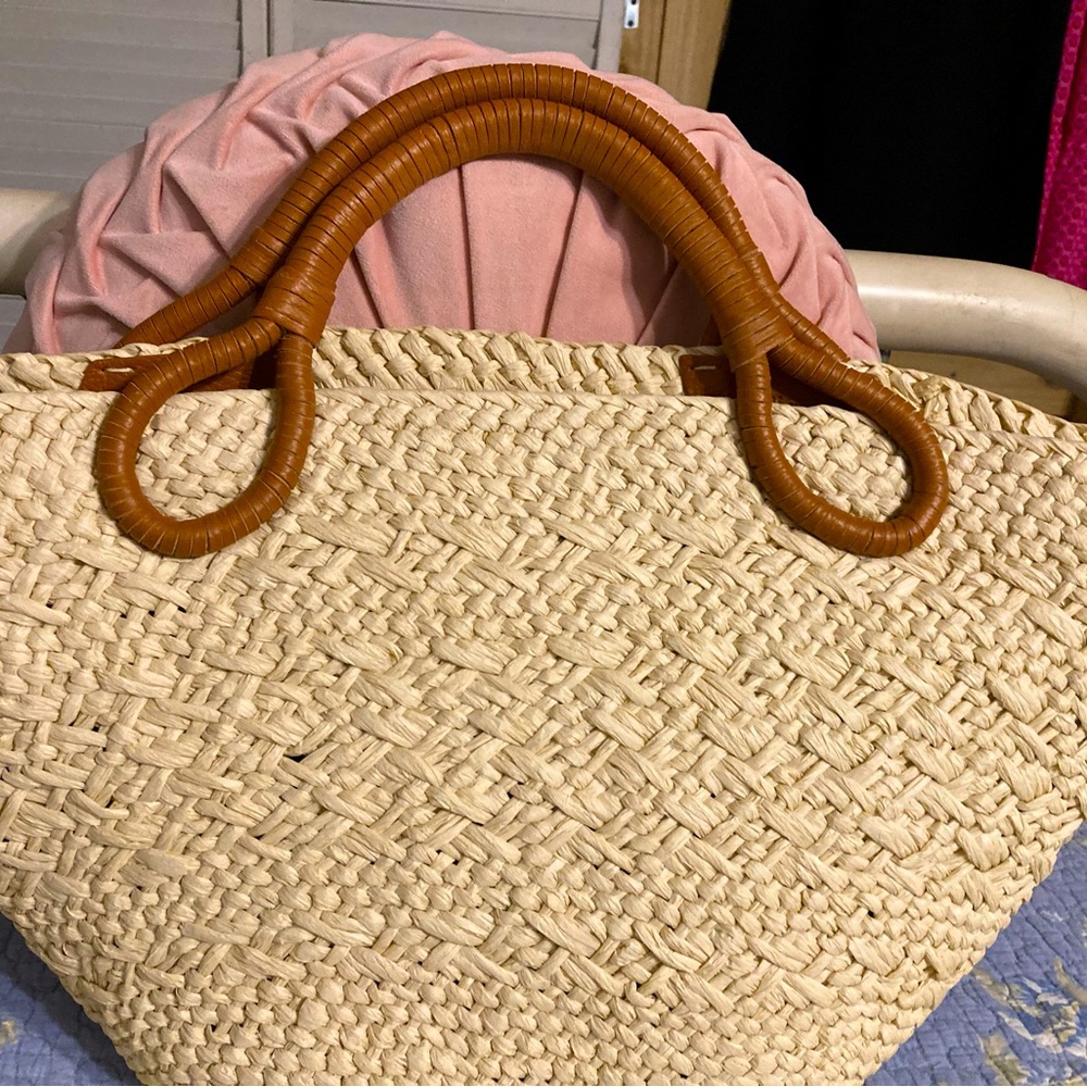 J.McLaughlin Astrid Woven
Tote Natural-solid